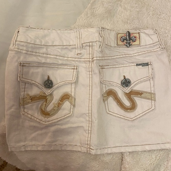 Distressed Jean Skirt NWOT - Picture 3 of 3